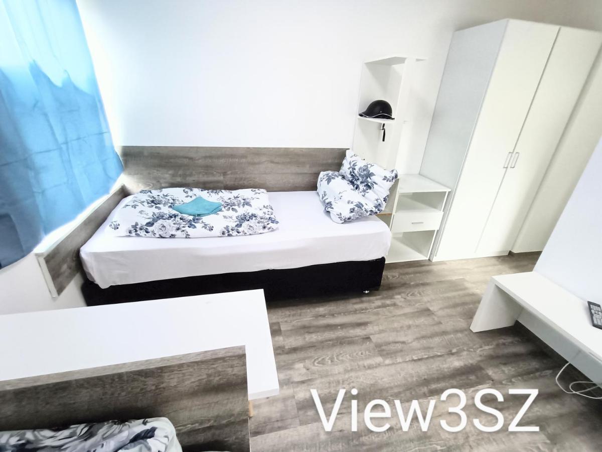 Fmi110 Next To Airport Apartment รึสเซิลส์ไฮม์ ภายนอก รูปภาพ
