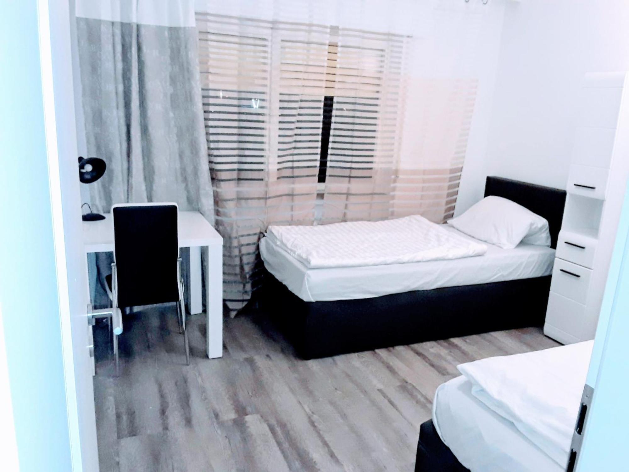 Fmi110 Next To Airport Apartment รึสเซิลส์ไฮม์ ห้อง รูปภาพ
