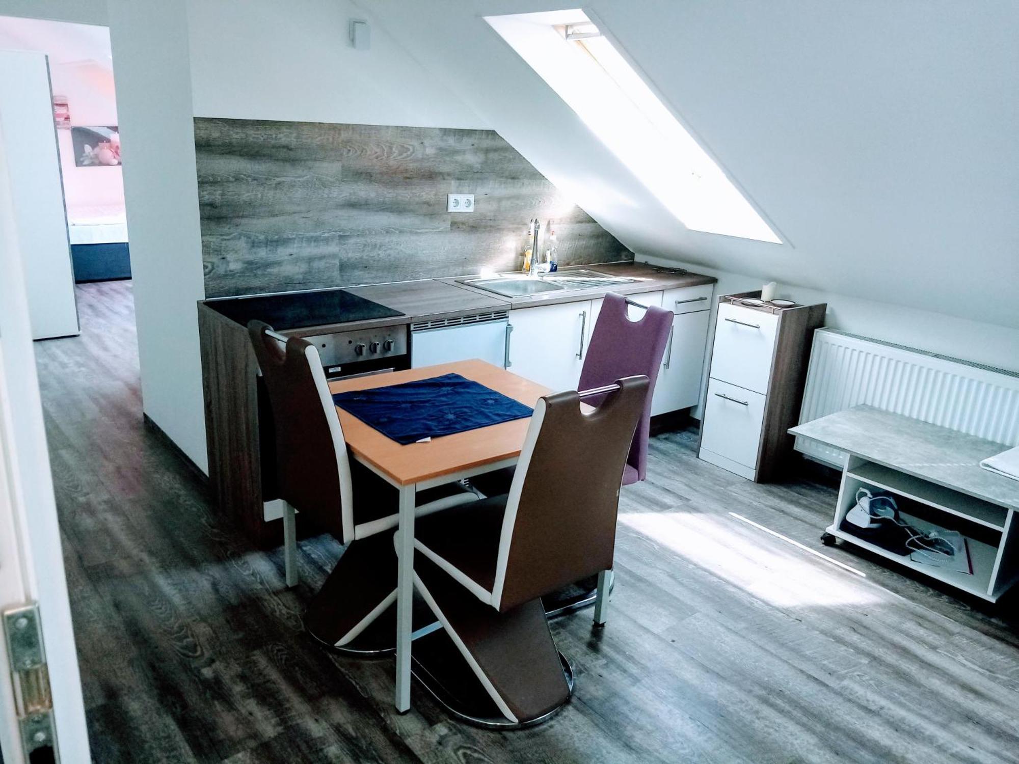 Fmi110 Next To Airport Apartment รึสเซิลส์ไฮม์ ห้อง รูปภาพ